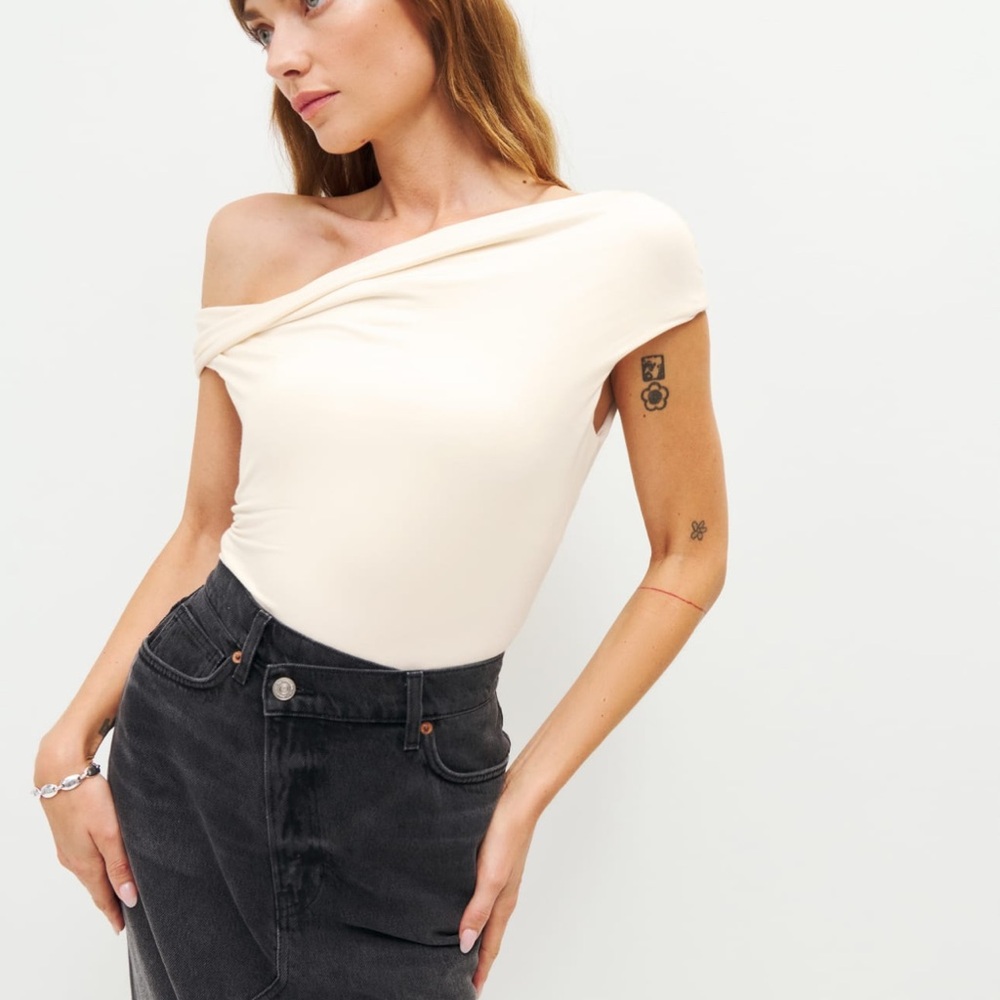 Reformation cello knit top L